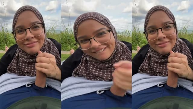 Hijabi Babe Hard – Big Cock Park Riding Viral