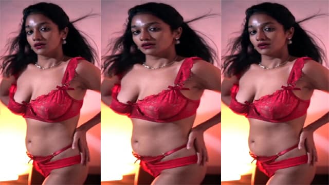 Lavanya Manickam Actress Teasing Bikini Boobs Press Leak